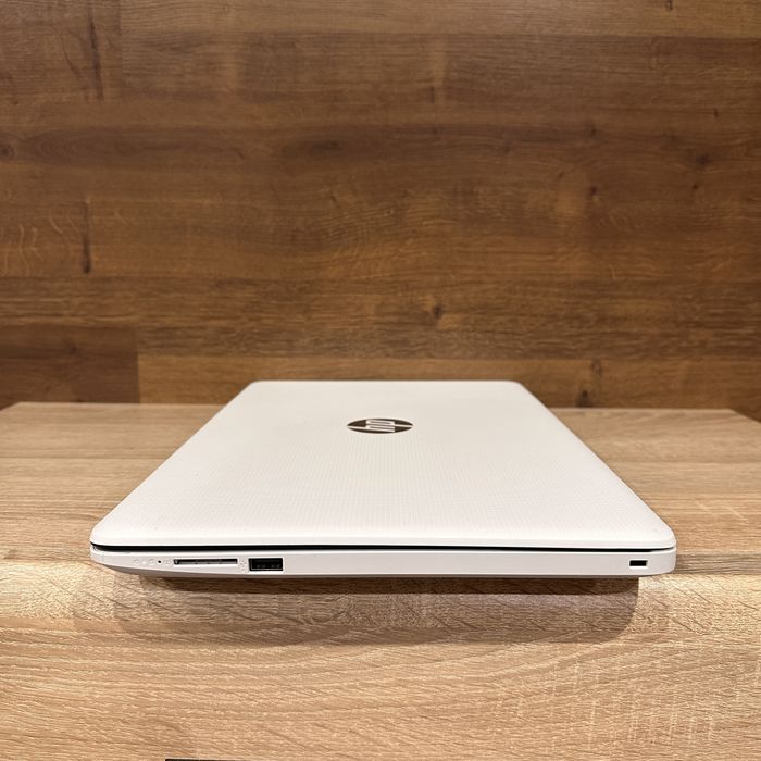 Ноутбук hp laptop 15 i7-7500 / 8 ram / 240