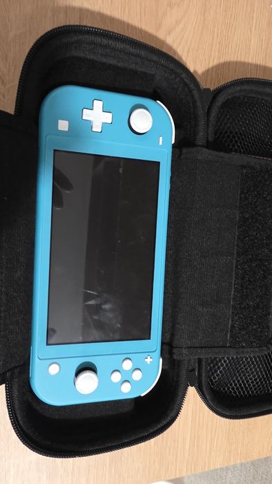 Nintendo Switch Lite com jogos