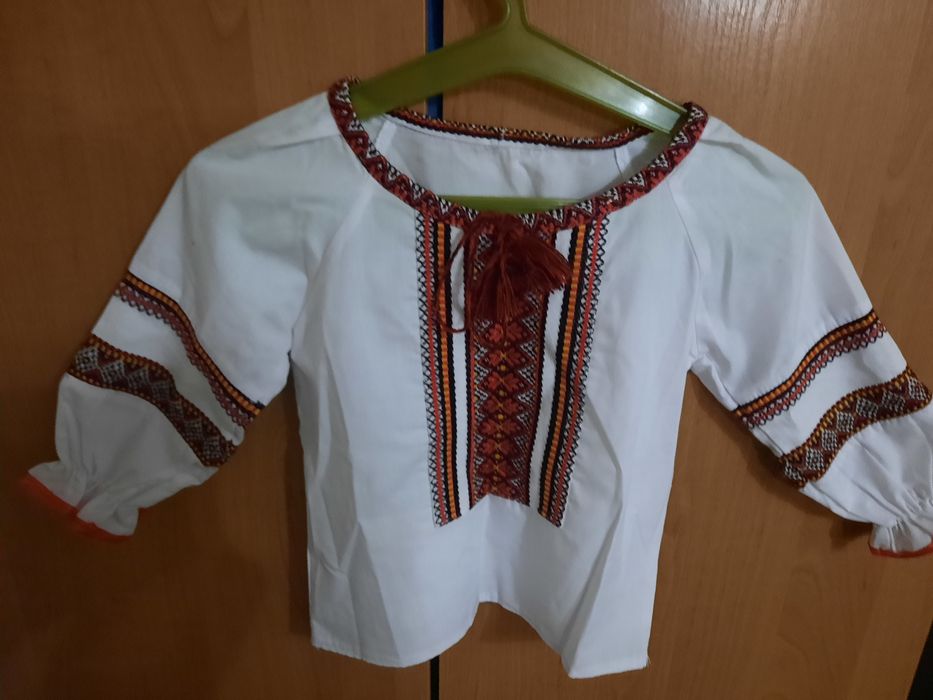 Дитяча вишиванка