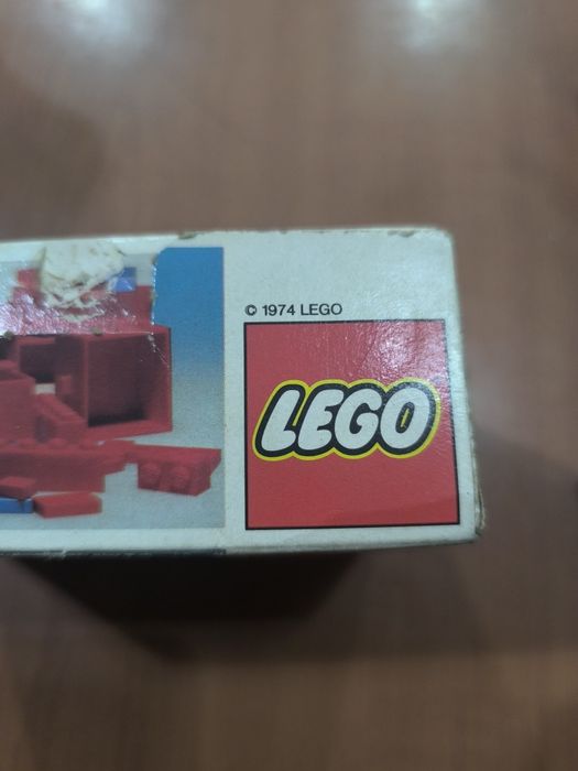 Lego C 294 Vintage 1974

Faltam algumas ( duas ou três ) peças do set