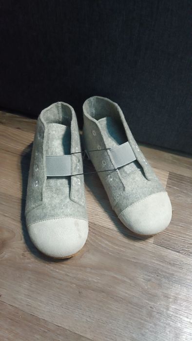 Нові капці 35 розміру