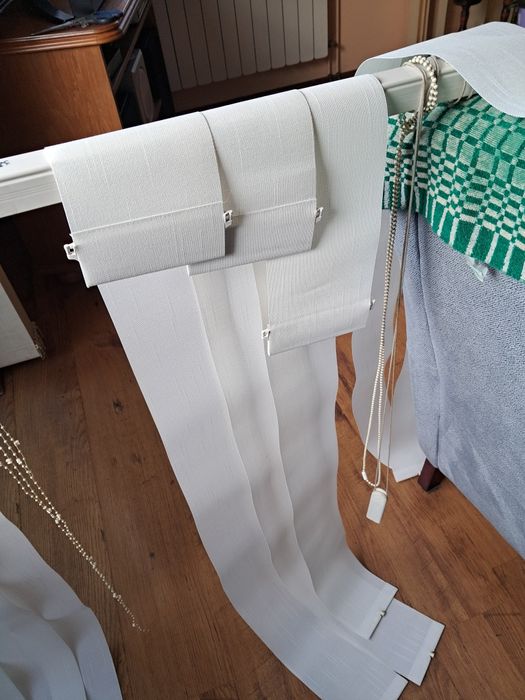 Żaluzją pionowa  115x150