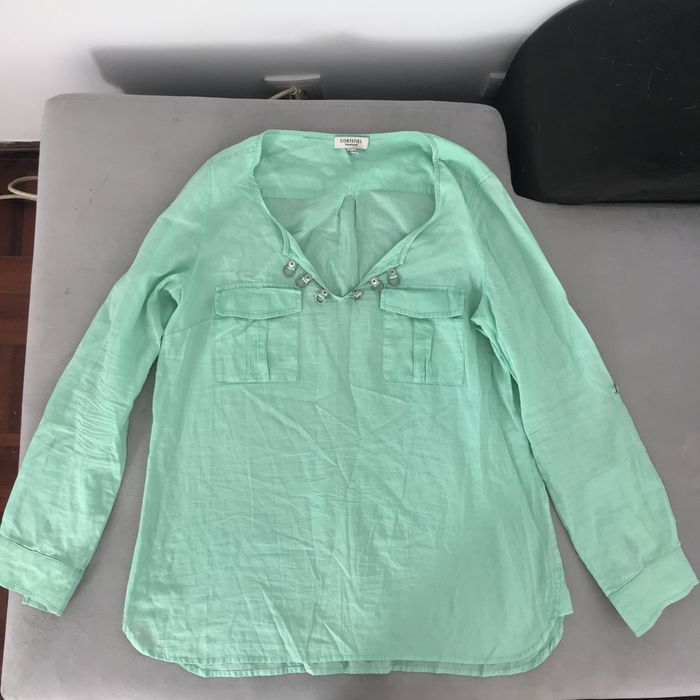 ROUPA MULHER - Várias camisas, blusas e casacos