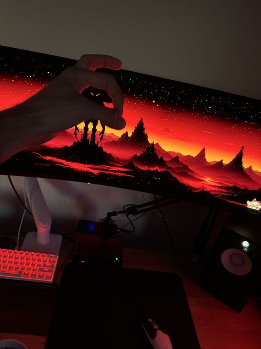 Monitor MSI mpg 49 cali 144 hz 5120:1440p