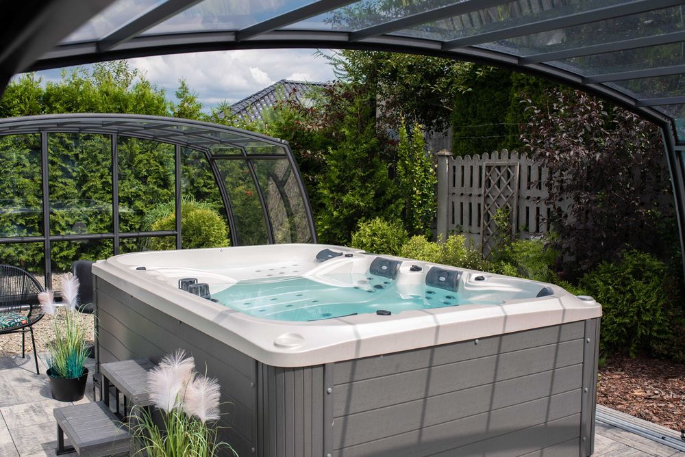 Zadaszenia jacuzzi wanny AURORA SPA - Bucovers