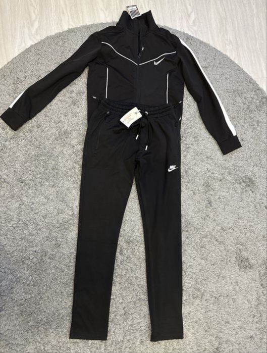 Спортивний костюм