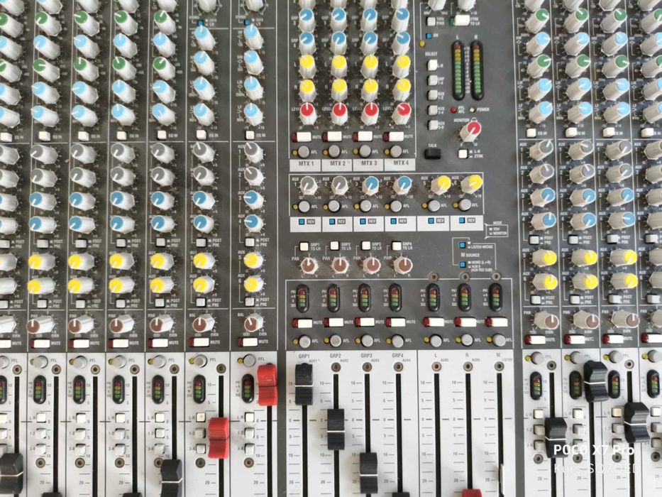 Mikser Analogowy Allen & Heath GL2400 (24 kanały)