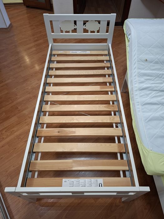 кровать детская подростковая IKEA    166 см * 78 см