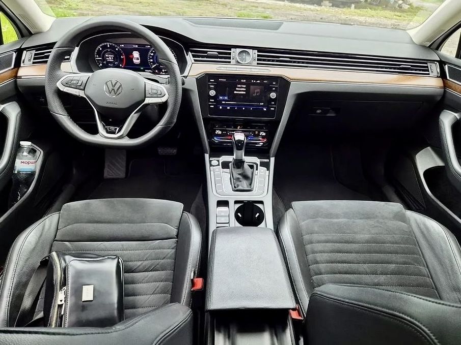 Volkswagen Passat 2017 VIN WVWZZZ3CZJE006947 фото оголошення 12 з 23