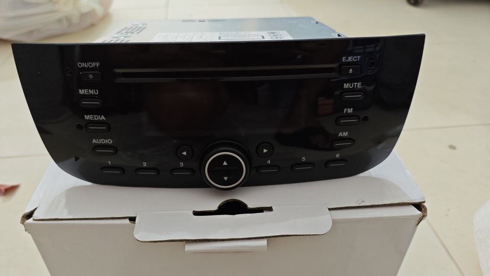 Rádio Fiat Punto 2006-2012 como novo