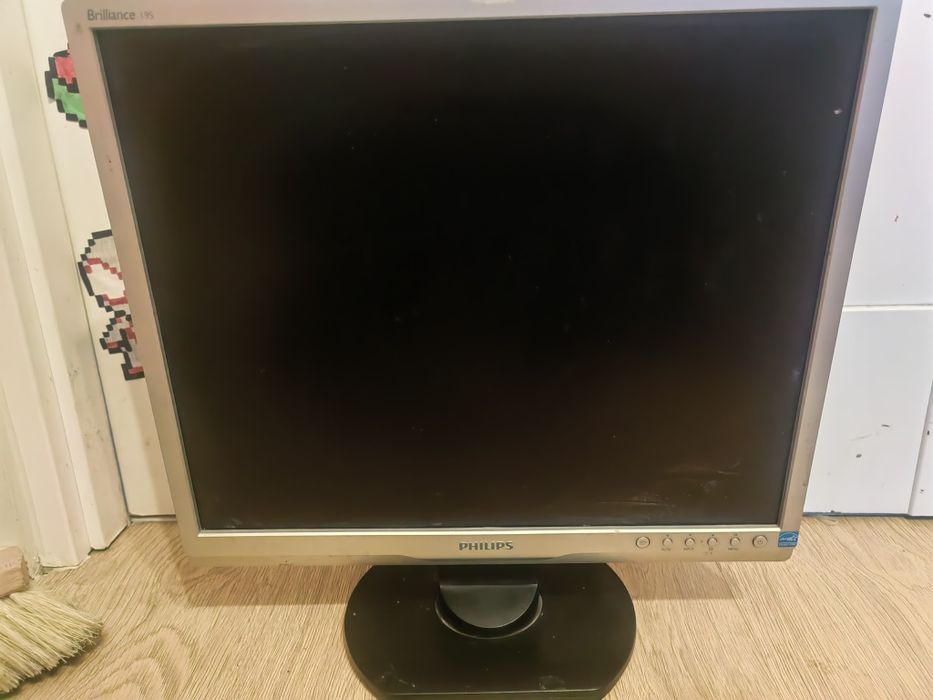 Monitor Philips stary ale działa