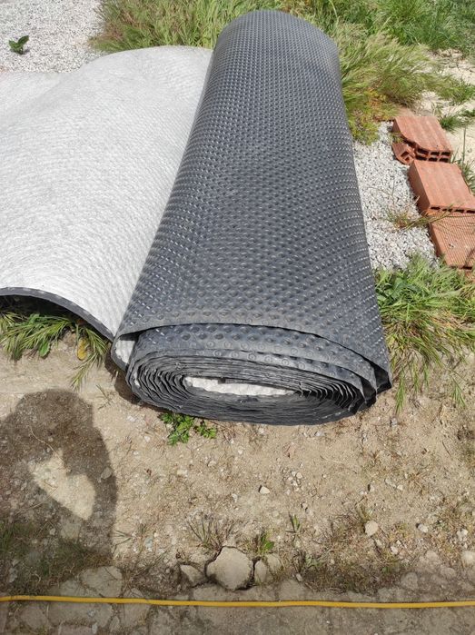 Tela pitonada com malha geotêxtil