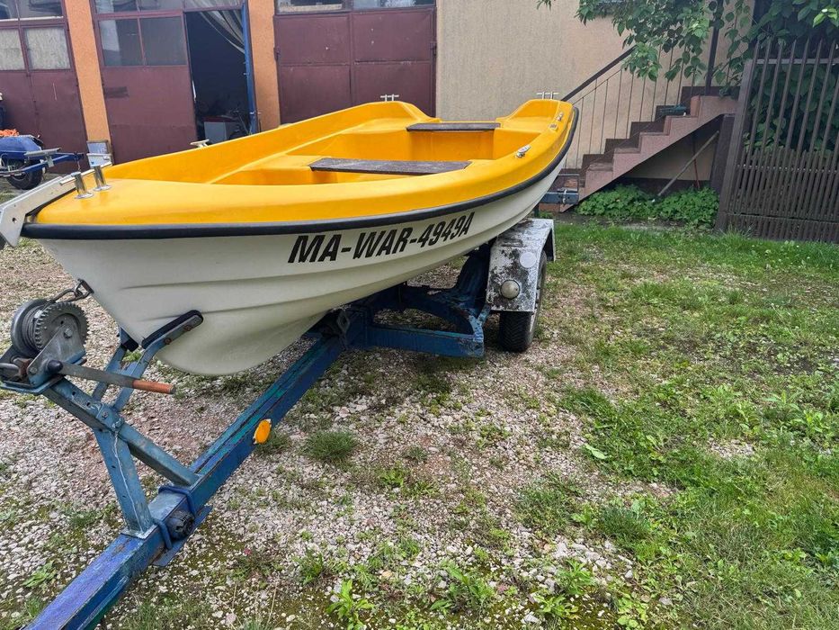 Łódka wiosłowo motorowa