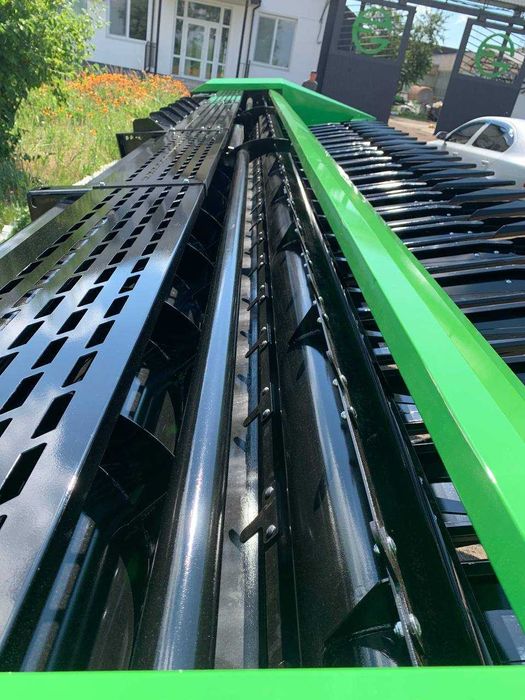 Жниварка соняшникова ЖСН жатка Sun Worker S 8.4m (Sunspeed Maizco)