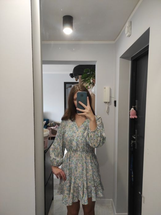 kwiecisto-niebieska sukienka