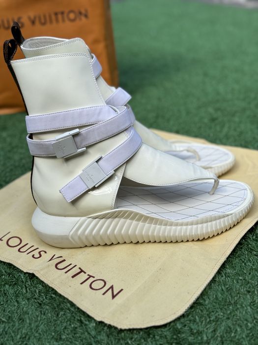 Sandàlia Louis Vuitton nova (39)