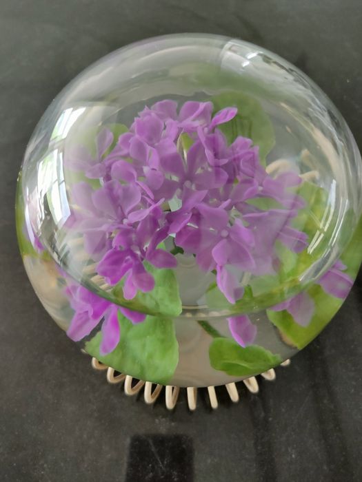 Globo floreira antiga.