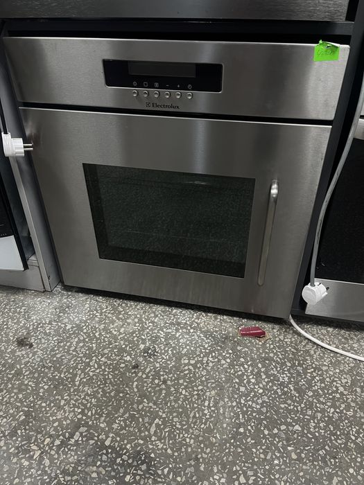Духовки під забудову bosch Elektrolux