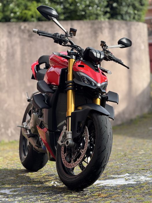 Ducati Streetfighter V4S