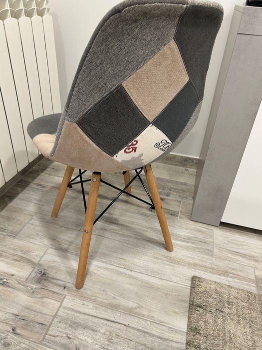 Cadeiras almofadadas - bom estado