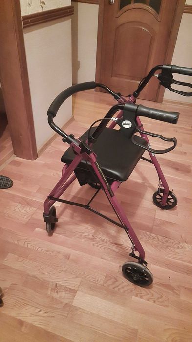 вокер . ходунки для инвалидов