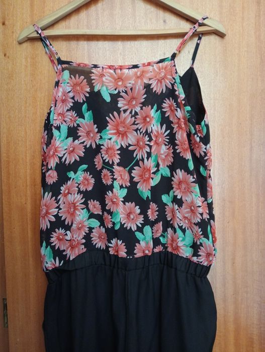 Vendo vestido e macaco
