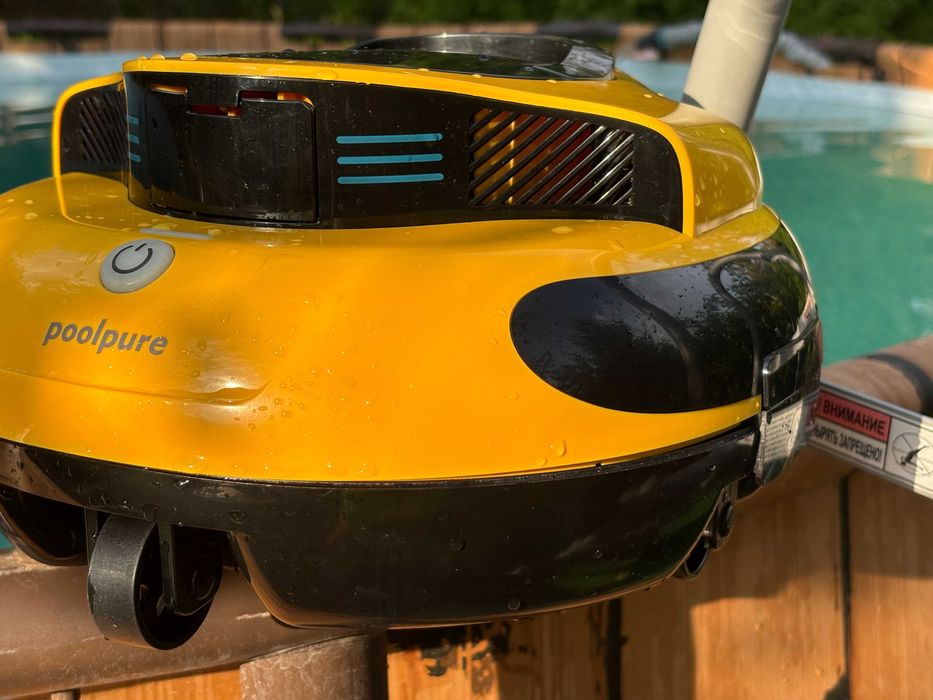 робот-пылесос для бассейна Robotic Cleaner Pool  бездротовий GERMANY