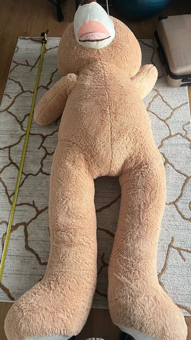 Urso gigante de peluche