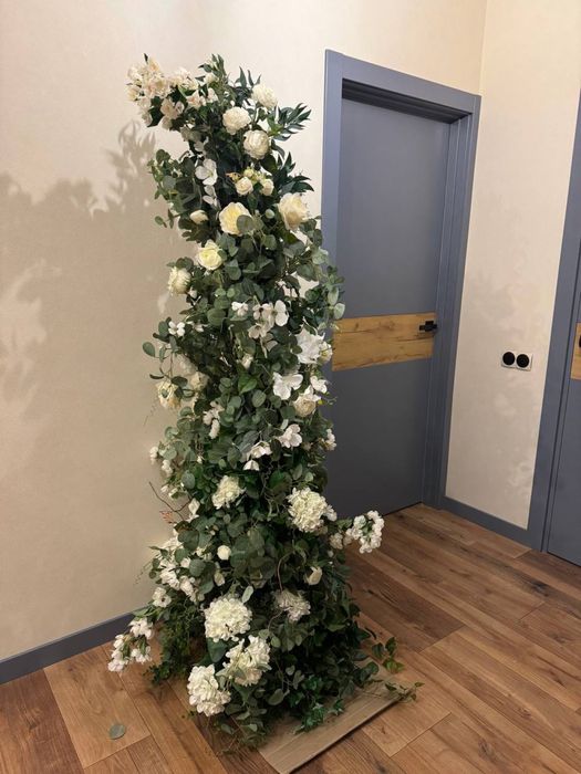 Квіткові композиціі,фотостудія,фотозона,штучні квіти