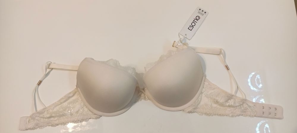 Nowy stanik/biustonosz marki Esotiq - z metką