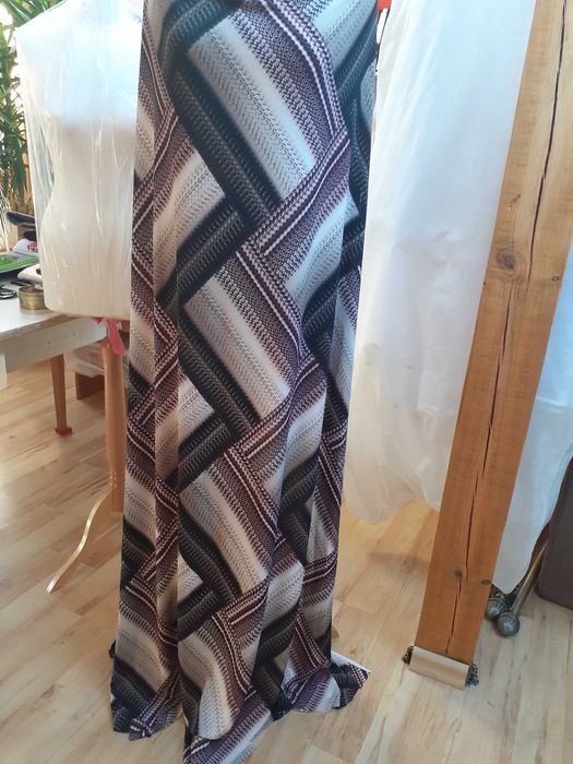 kupon na sukienkę kopertową długą spódnicę miękki lejący 1,9m x1.5m