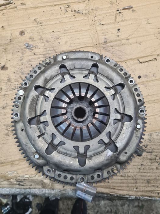 Демпфер Моховик Зчеплення Nissan Almera Primera P12 X-Trail 12310AW400