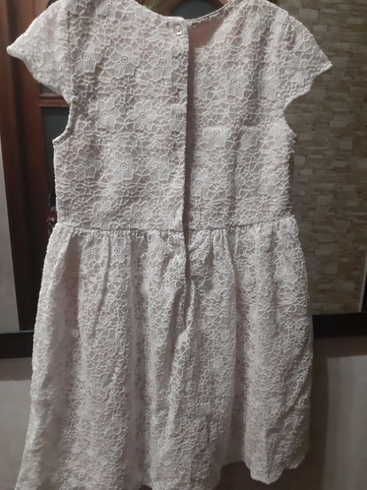 Нарядна сукня, платье на 7-9 р 450 грн