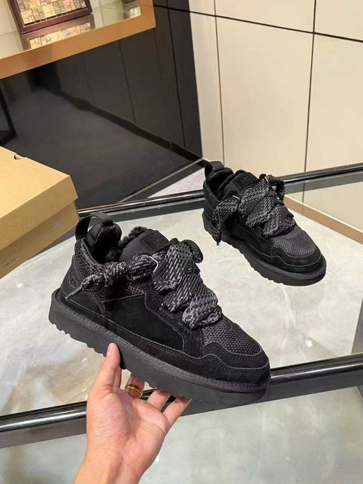 UGG Lowmel Black R.38