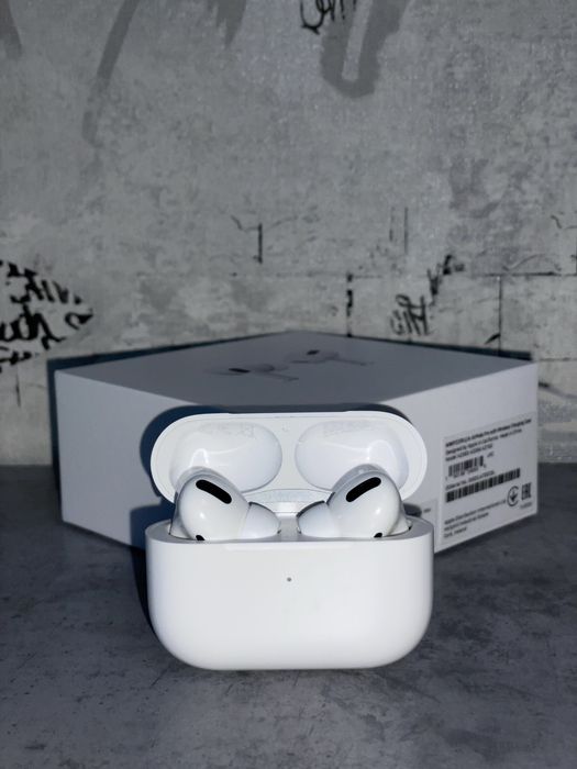 Наушники AirPods Pro