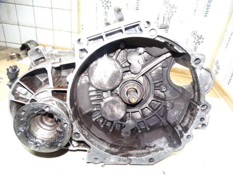 Коробка передач VW Passat B6 Touran Skoda Octavia Seat 1.8 бензин FML