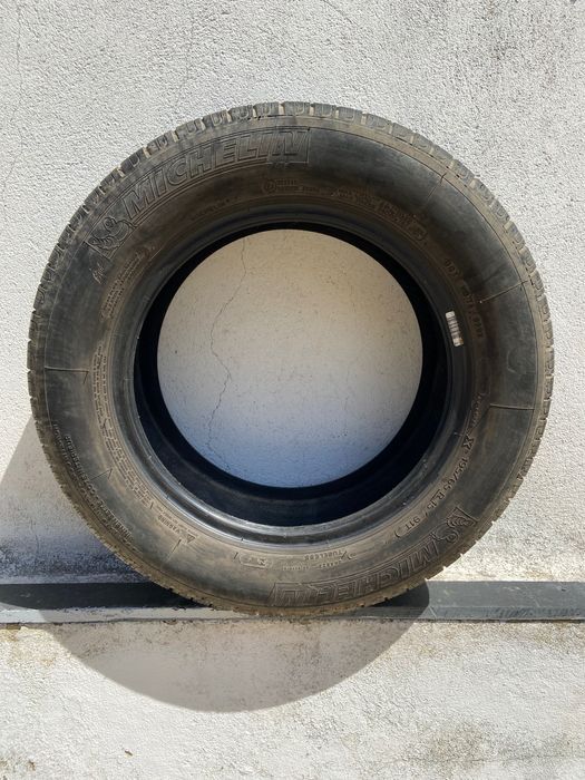 Pneu Michelin 195/65 R15 - seminovo