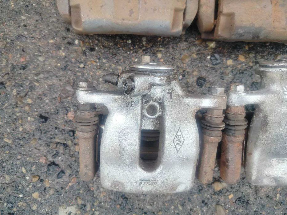 Супорта Меган 3 Сценік 3 передні задні