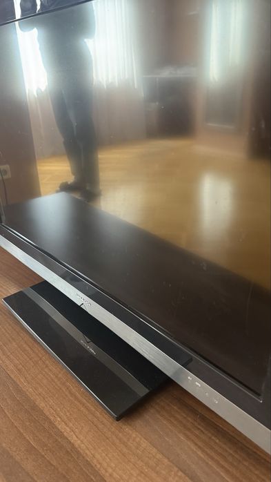 Телевізор Sharp AQUOS LCD – оригінал Японія, у відмінному стані