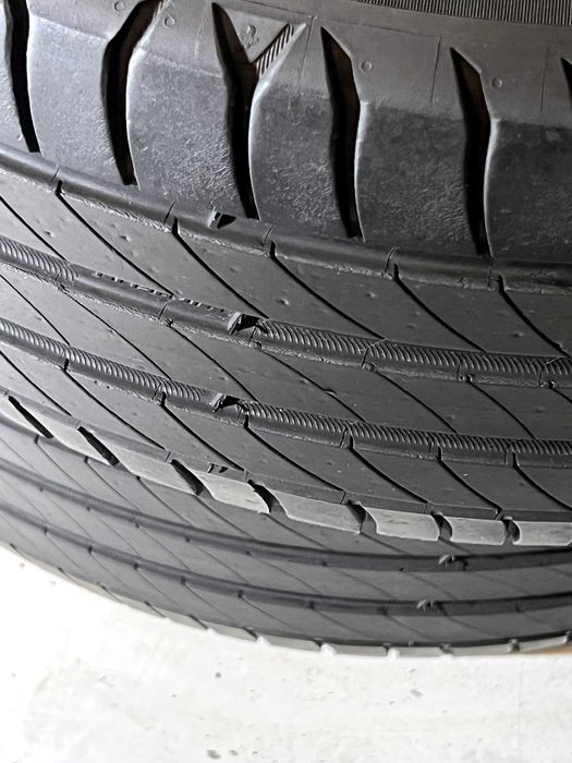 Pneus Michelin Primacy 4 - 215/50/17 - Excelentes
