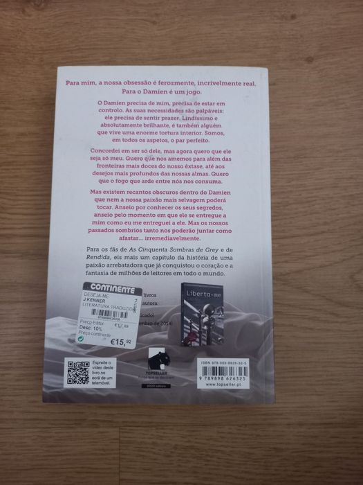 Livro Deseja-me J. Kenner