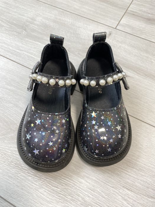Туфлі для дівчинки
