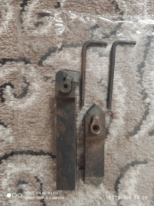 Токарні різці продам