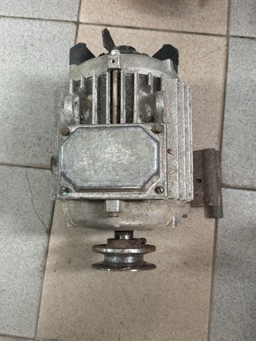 Електромотор (двигун) 3кВт 1500 об