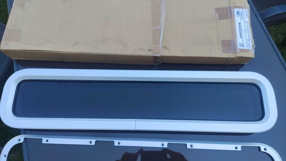 Lewmar okno Standard otwierane 191 MM X 838 MM