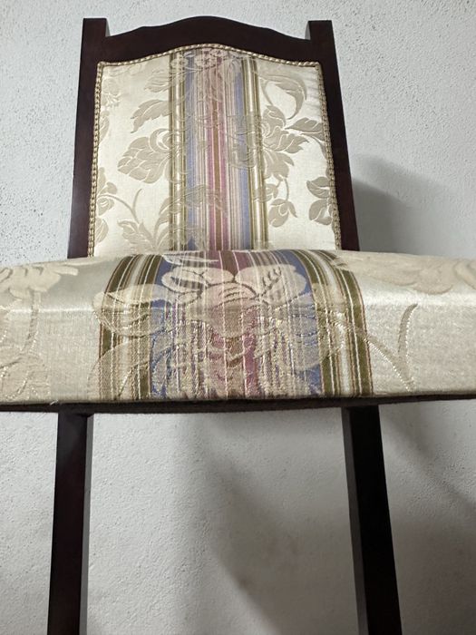 Cadeira sala quarto estofada branca creme antiga vintage