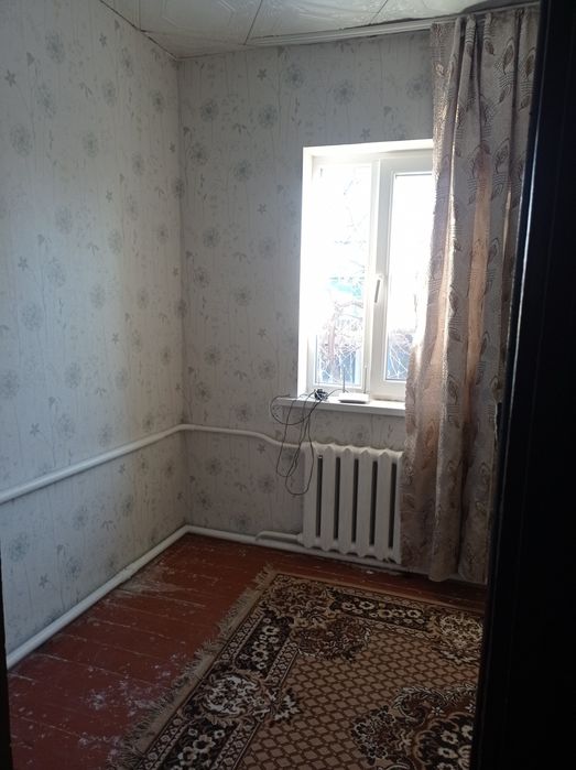 Окремо розташований будинок. 5сот. землі, є-ВІДНОВЛЕННЯ .