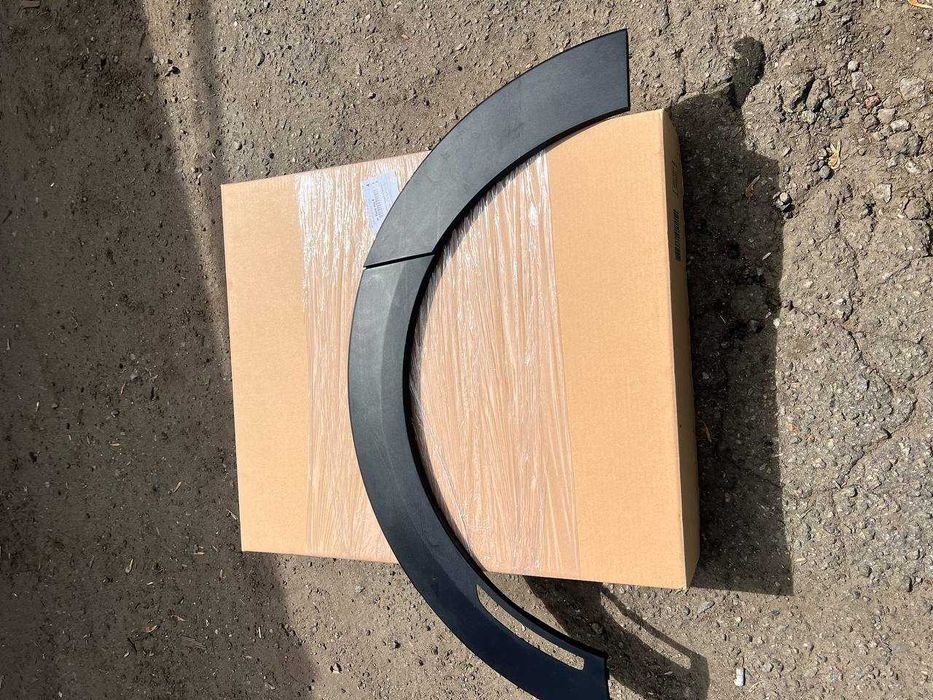 Задня накладка MINI з двух частин F55 кузов 51777318830+51777329032