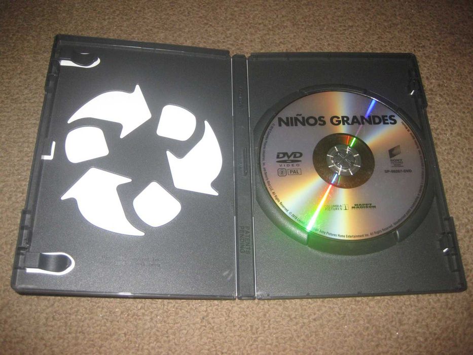 DVD "Miúdos e Graúdos" com Adam Sandler