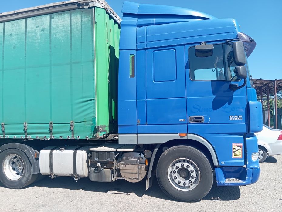 Даф 105 тягач з прицепом